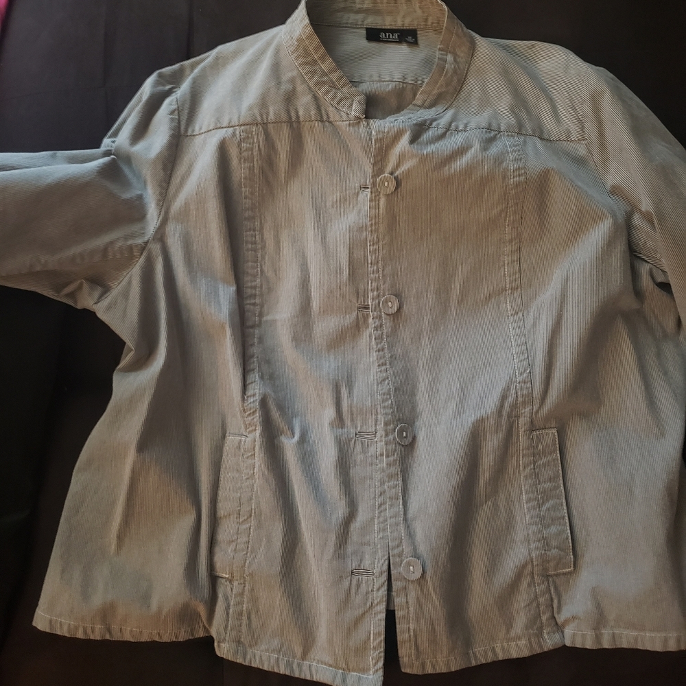 BLACK AND WHITE STRIPE PLUS SZ JACKET